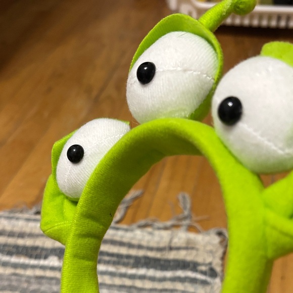 Green Disney Alien Headband - Picture 3 of 3